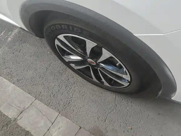 Roewe RX3 2019