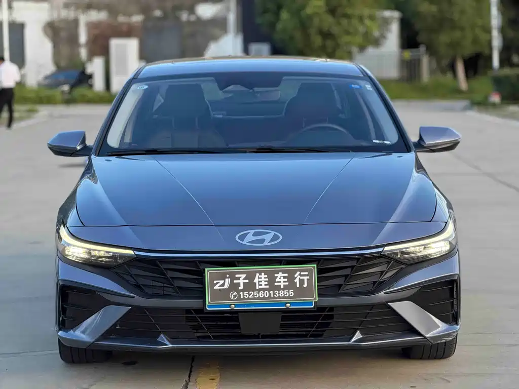 Hyundai Elantra 2024