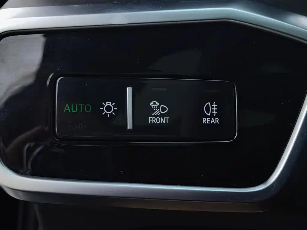 Audi A6L 2022 — фото 24
