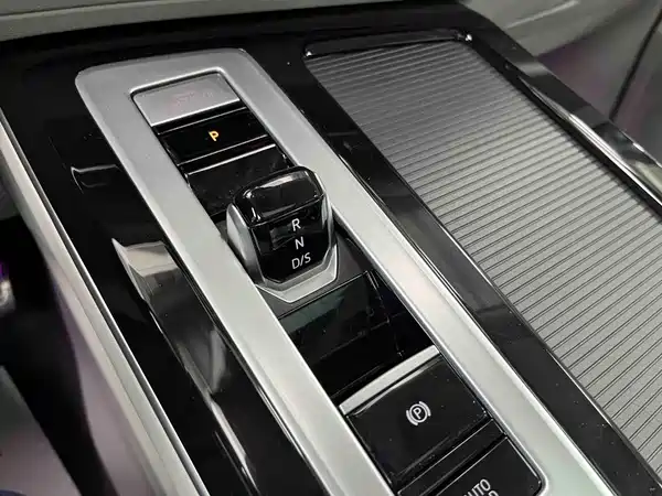 Volkswagen Tavendor 2023