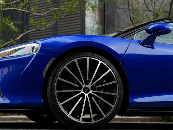 McLaren GT 2023