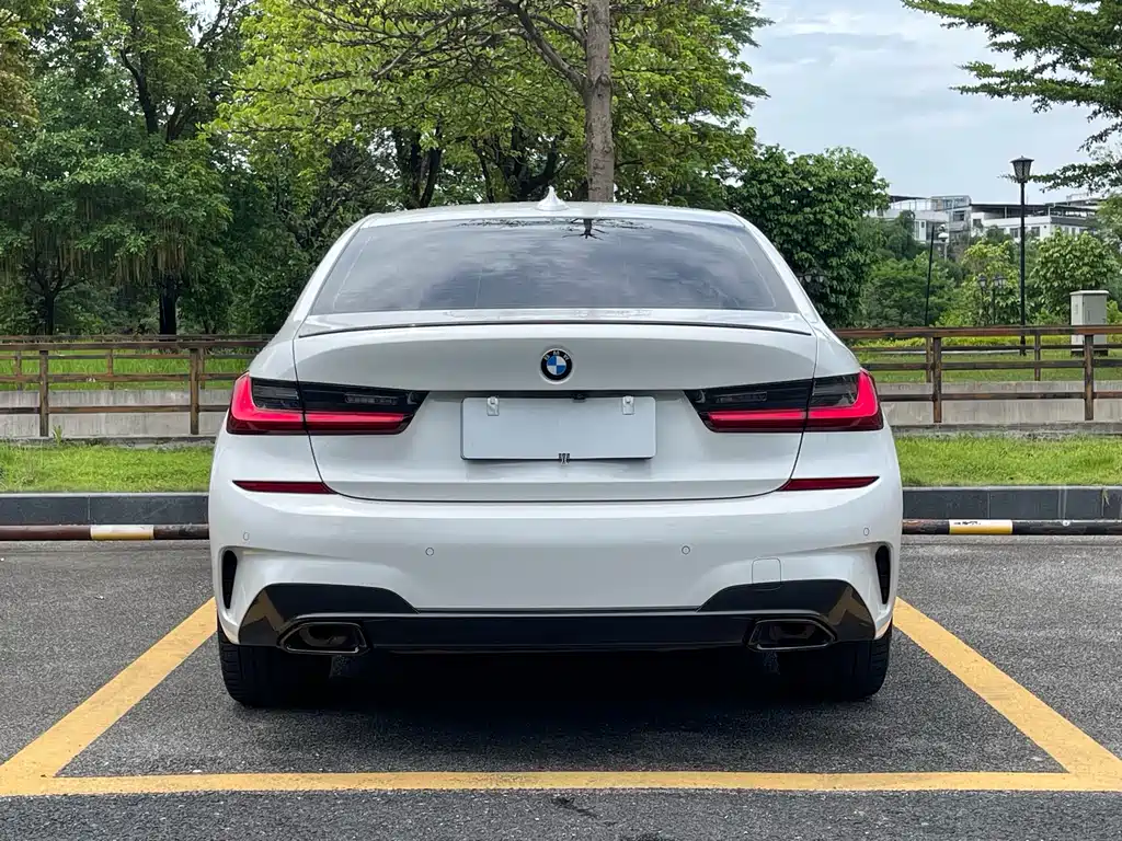 BMW 3 Series 2022