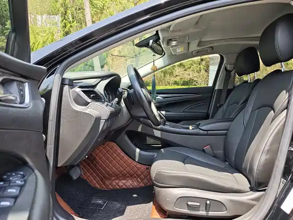 Buick LaCrosse 2021