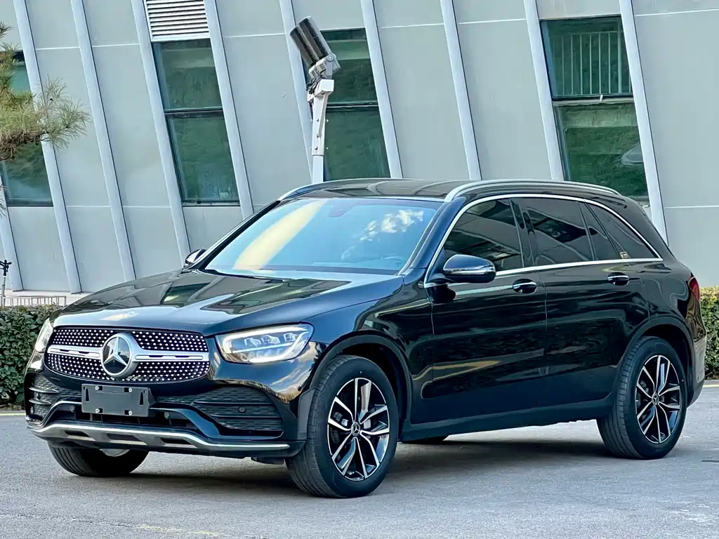 Mercedes-Benz GLC 2022 — фото 1