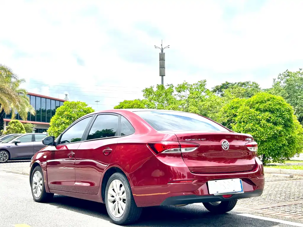 Buick Excelle GT 2022 — фото 8