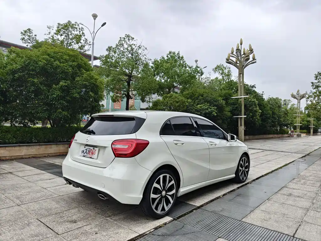 Mercedes-Benz A-Class 2015