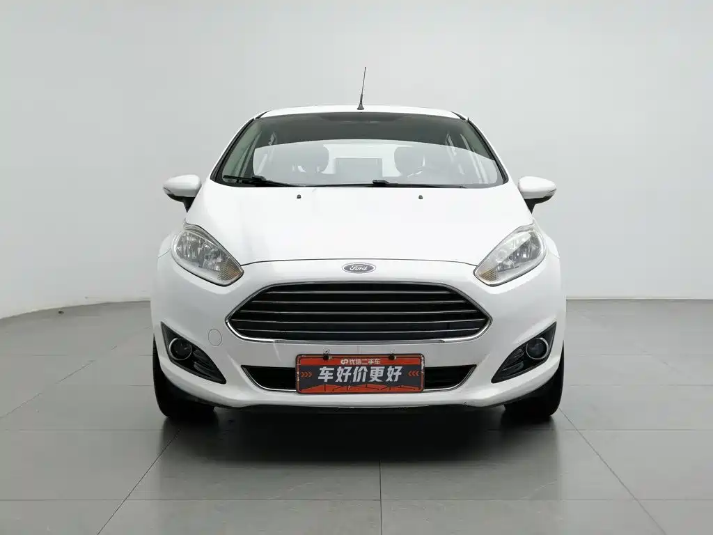 Ford Fiesta 2015 — фото 3