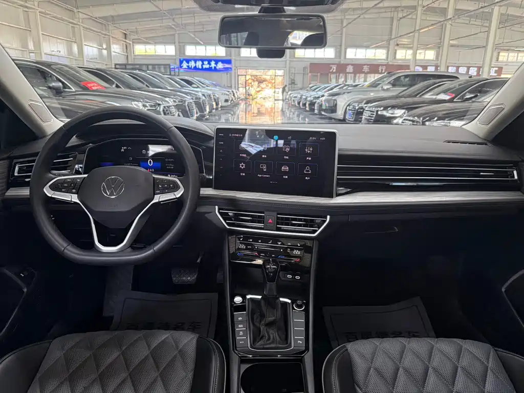 Volkswagen Sagitar 2022