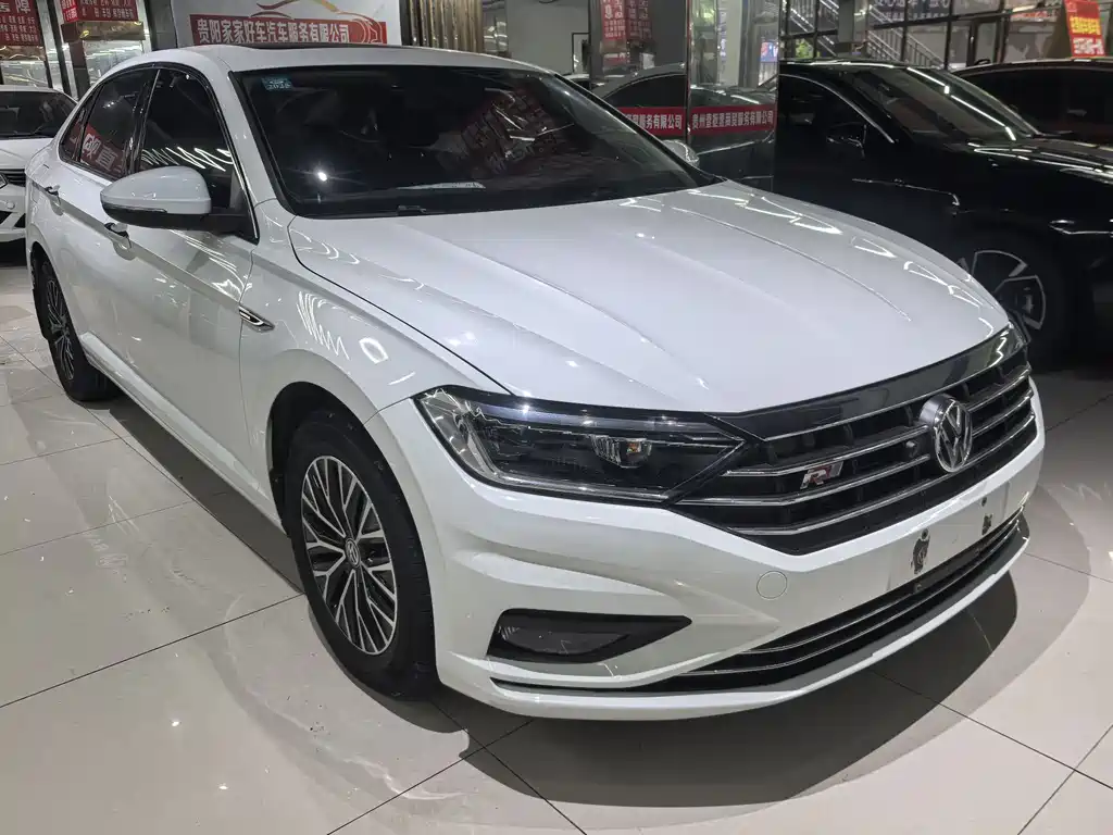 Volkswagen Sagitar 2020