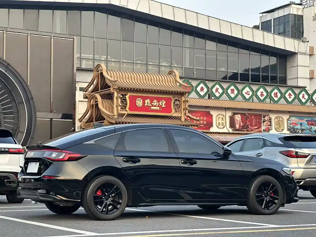 Honda Civic 2023 — фото 15