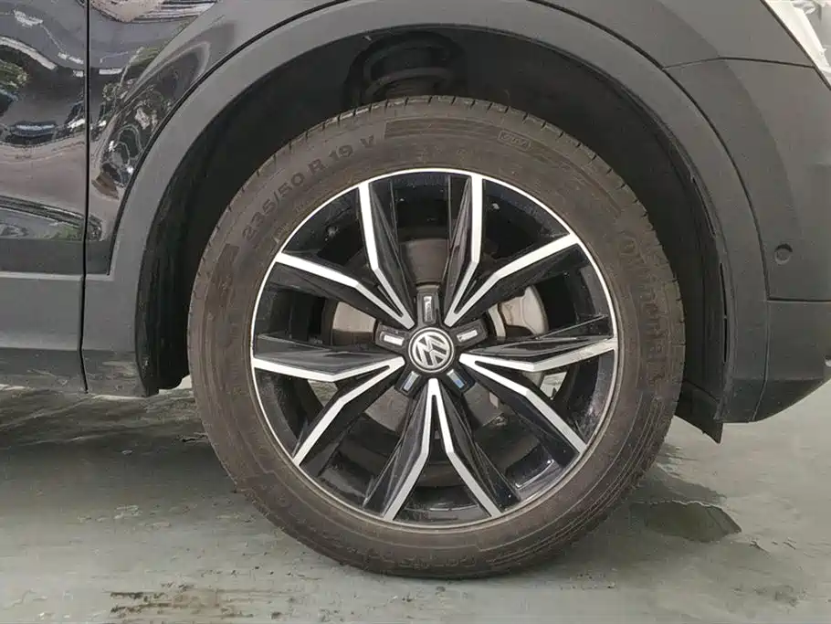 Volkswagen Tiguan L 2020 — фото 6