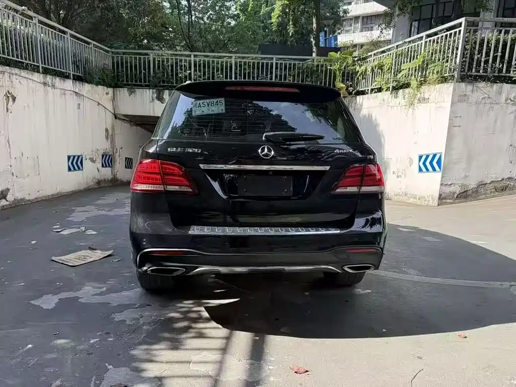 Mercedes-Benz GLE 2018 — фото 16