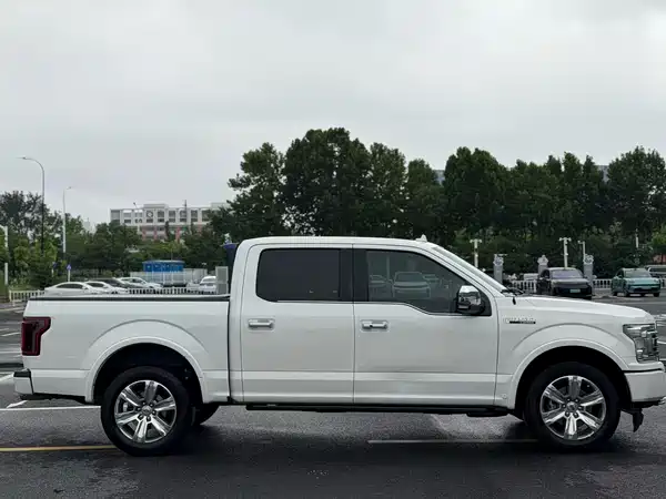 Ford F-150 Raptor 2020