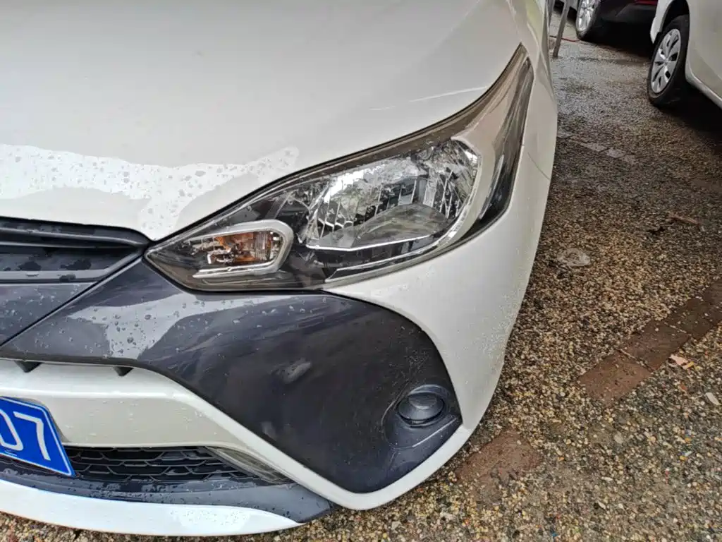 Toyota Yaris L 2018 — фото 24