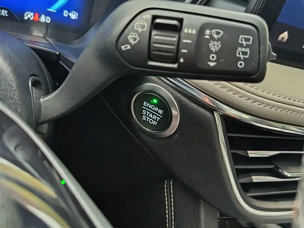 Ford Edge 2020 — фото 16