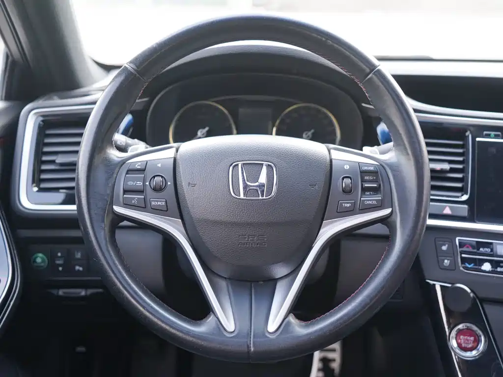 Honda Spirior 2015 — фото 11