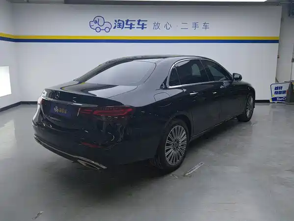 Mercedes-Benz E-Class 2022