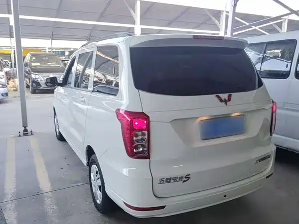 Wuling Hongguang 2022