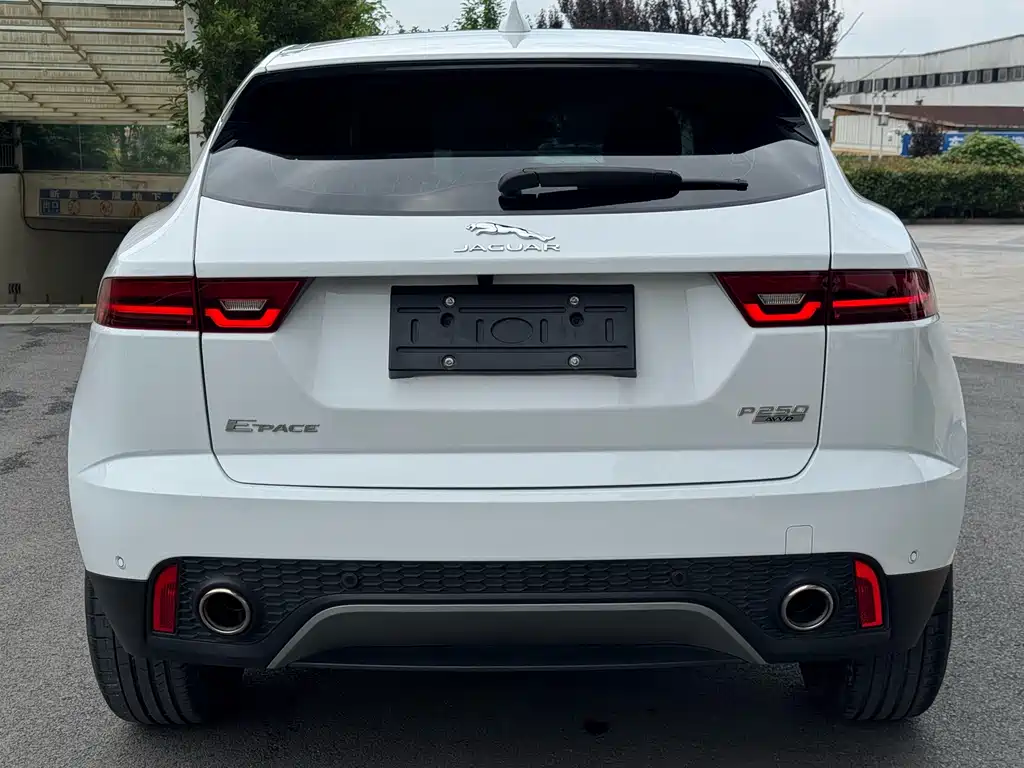 Jaguar E-PACE 2021 — фото 22