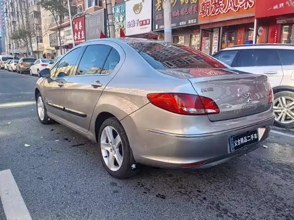 Peugeot 408 2011