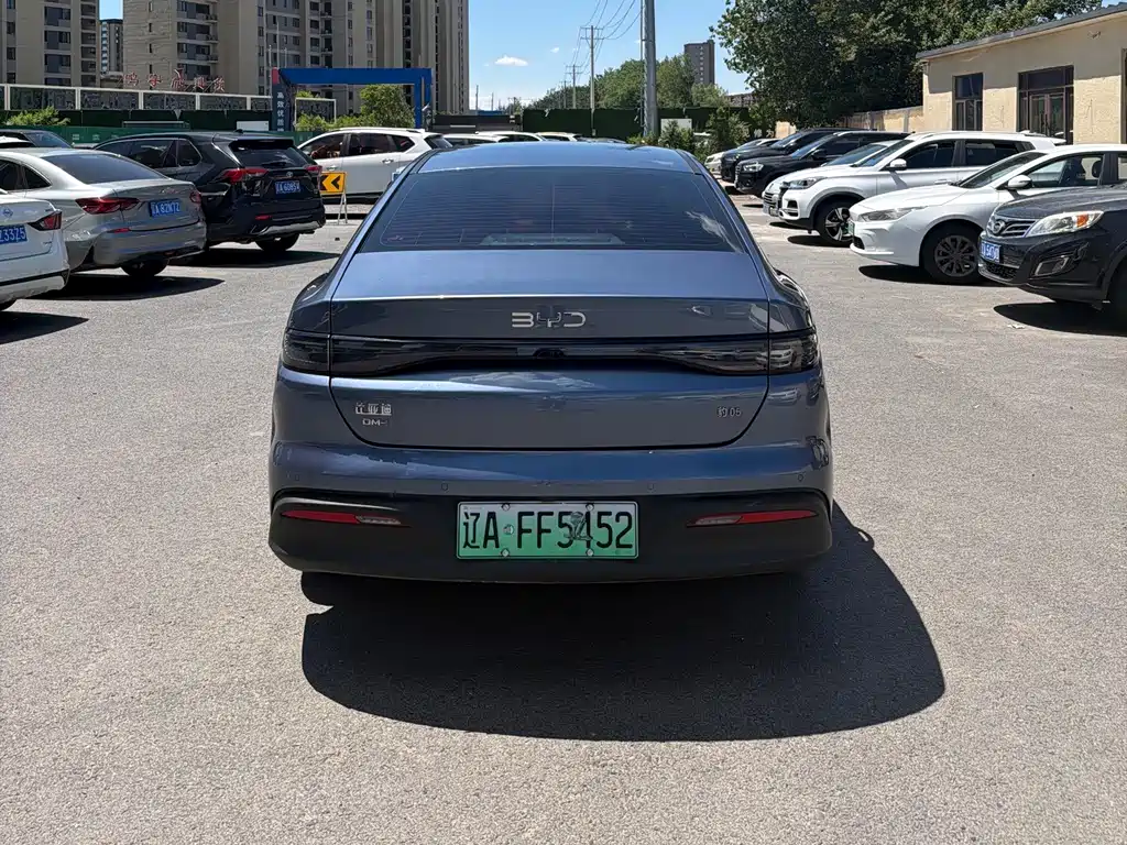 BYD Seal 05 DM-i 2025 — фото 4