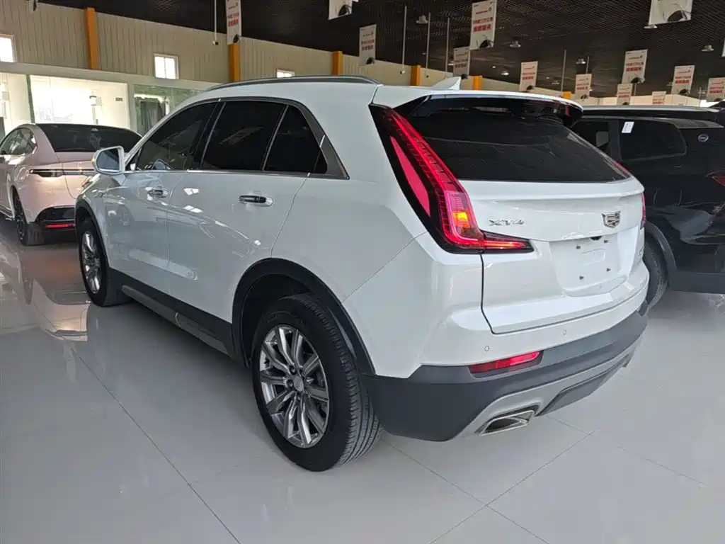 Cadillac XT4 2019 — фото 5