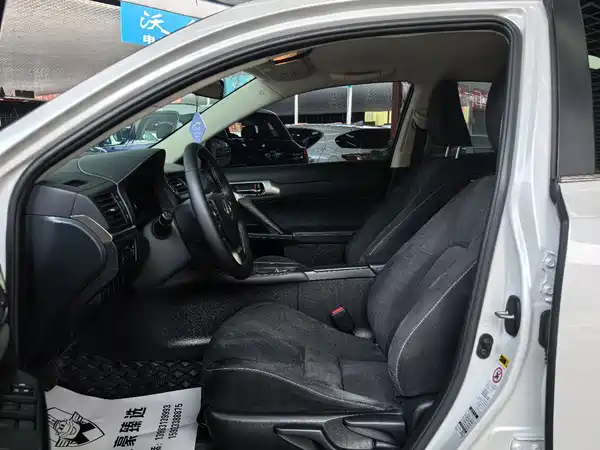 Lexus CT 2017
