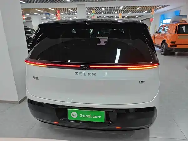 Zeekr MIX 2026