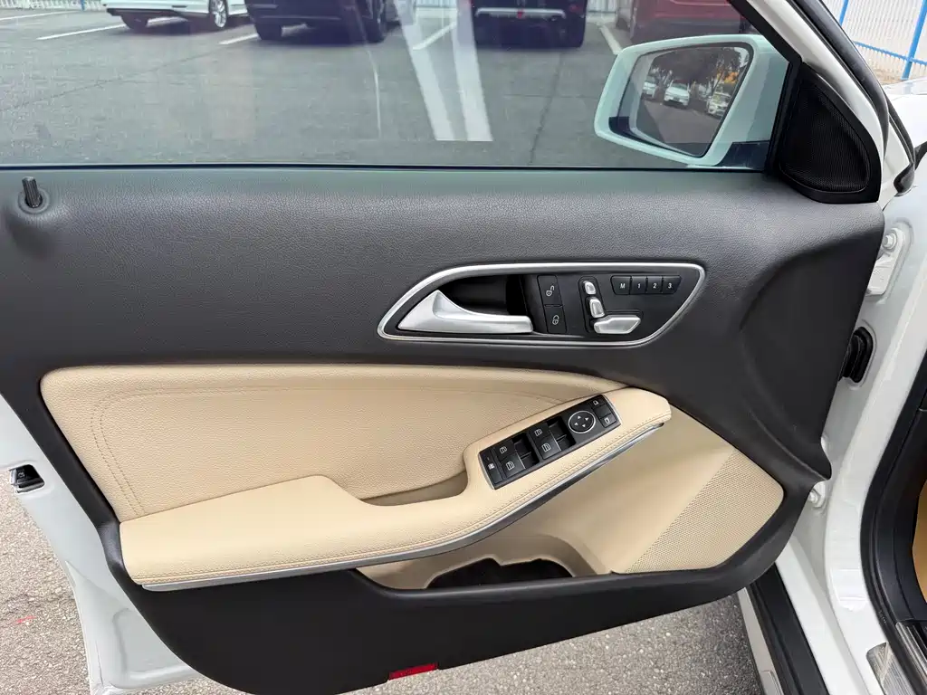 Mercedes-Benz GLA 2017 — фото 13