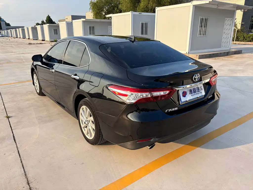 Toyota Camry 2021 — фото 3
