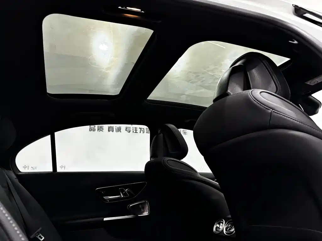 Mercedes-Benz C-Class 2024 — фото 31