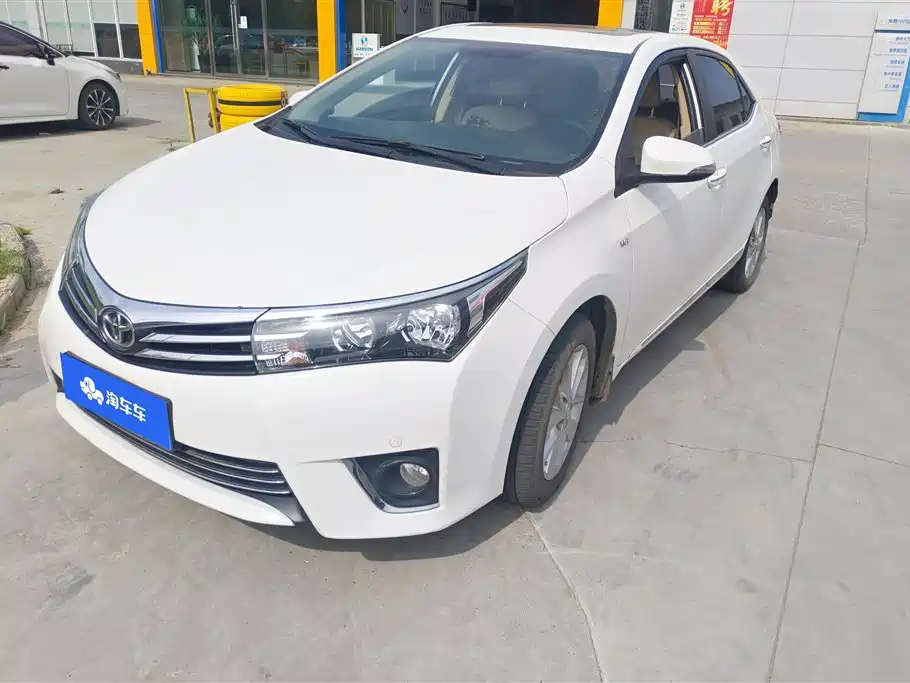 Toyota Corolla 2015 — фото 1