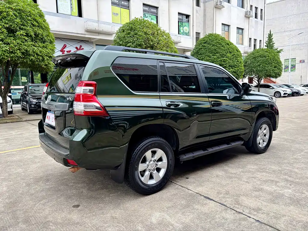 Toyota Prado 2015 — фото 17