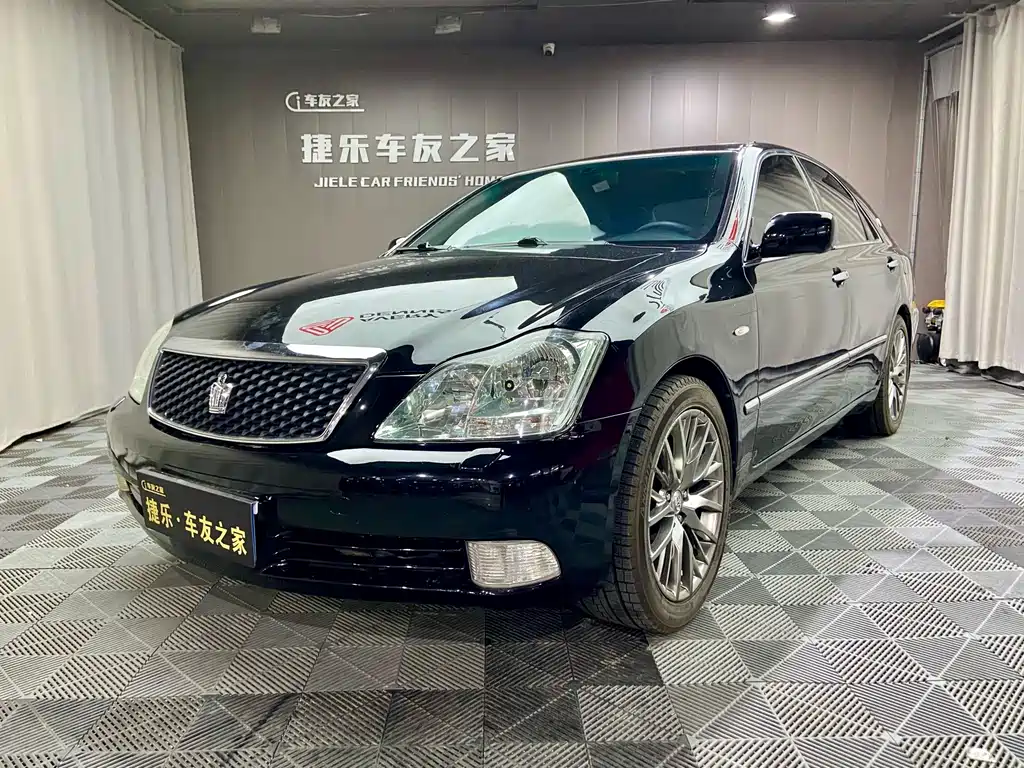 Toyota Crown 2006 — фото 1