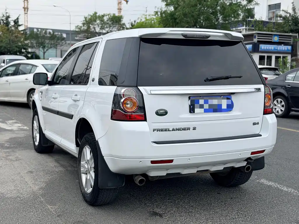 Land Rover Freelander 2 2013 — фото 4