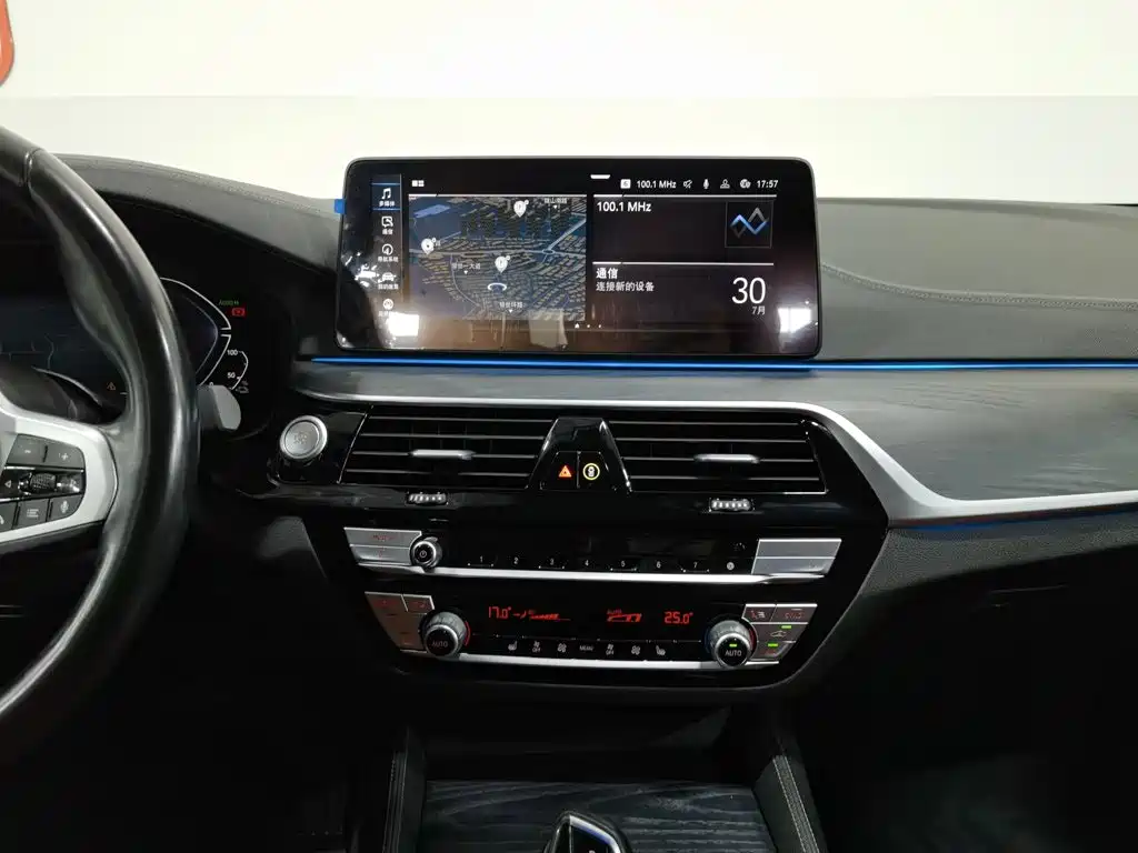 BMW 5 Series New Energy 2022 — фото 12