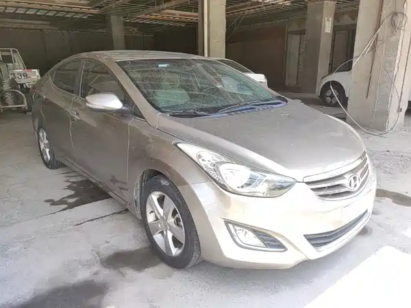 Hyundai Elantra Langdong 2012