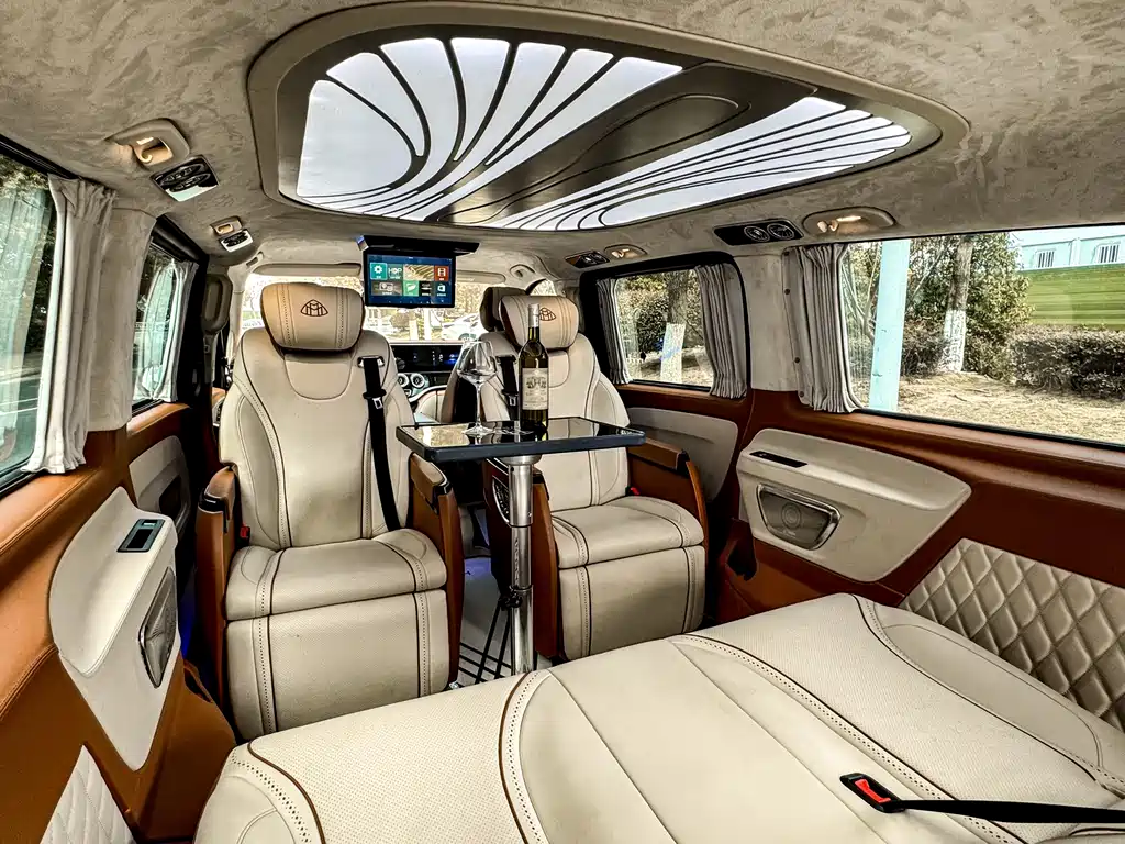 Mercedes-Benz Vito 2023 — фото 27