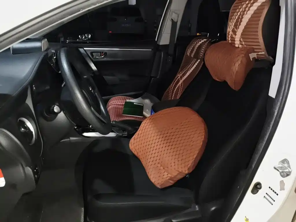 Toyota Corolla 2018 — фото 16