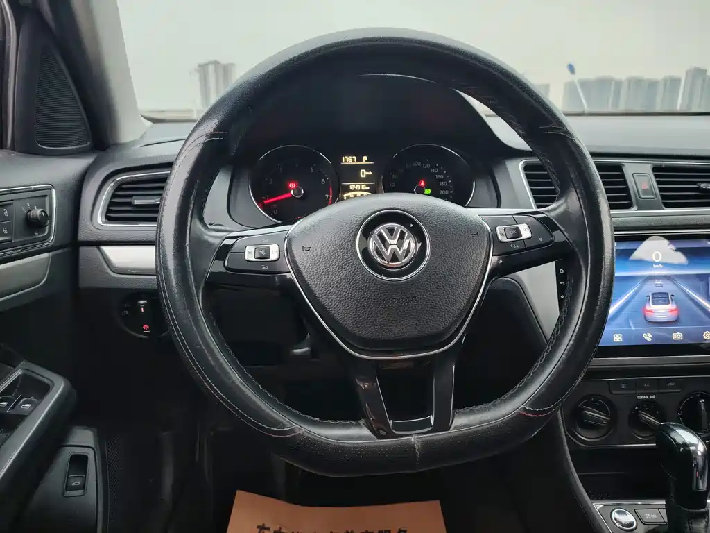 Volkswagen Lavida 2018 — фото 12