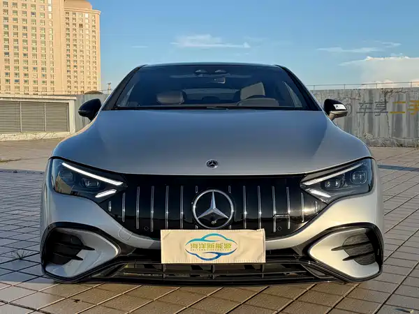 Mercedes-Benz EQE AMG 2024