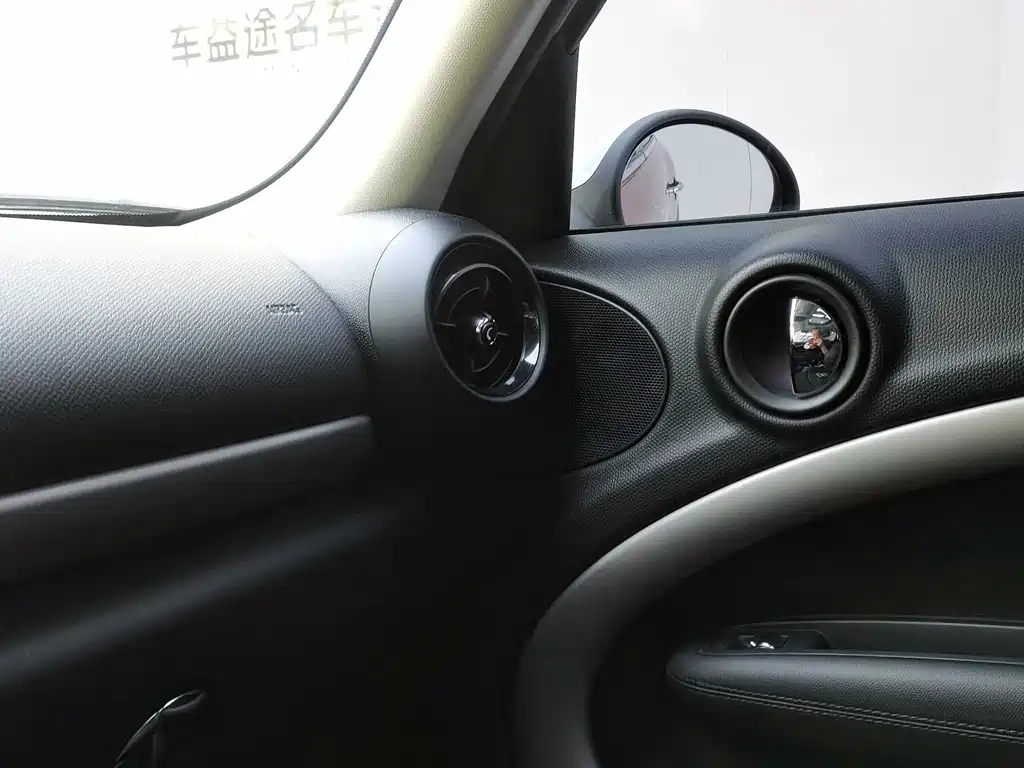 MINI Countryman 2015 — фото 11
