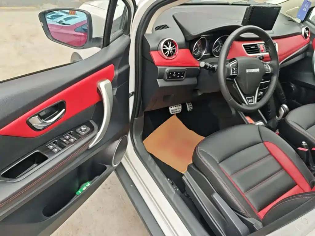 Haval H1 2016 — фото 16