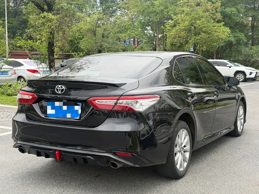 Toyota Camry 2020 — фото 5