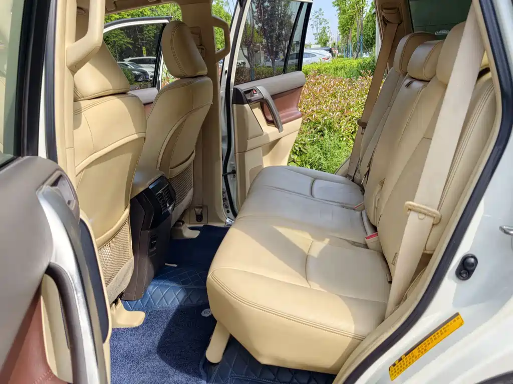 Toyota Prado 2017 — фото 11