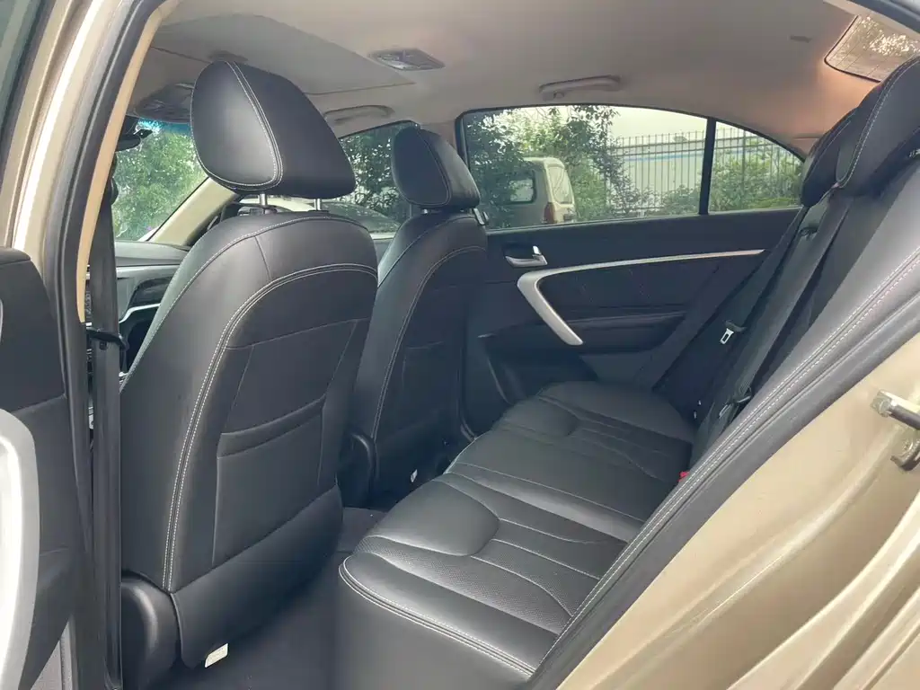 Geely Emgrand 2018