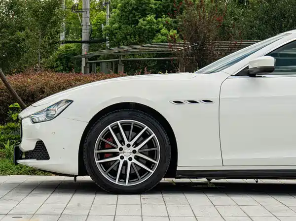 Maserati Ghibli 2017