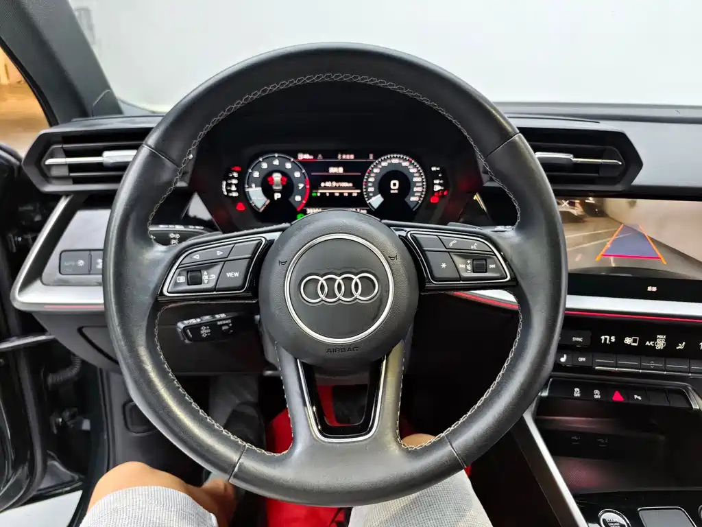 Audi A3 2023 — фото 17