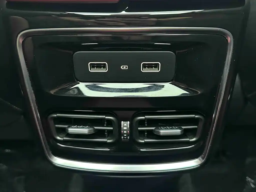 Jetour X70 PLUS 2023 — фото 14