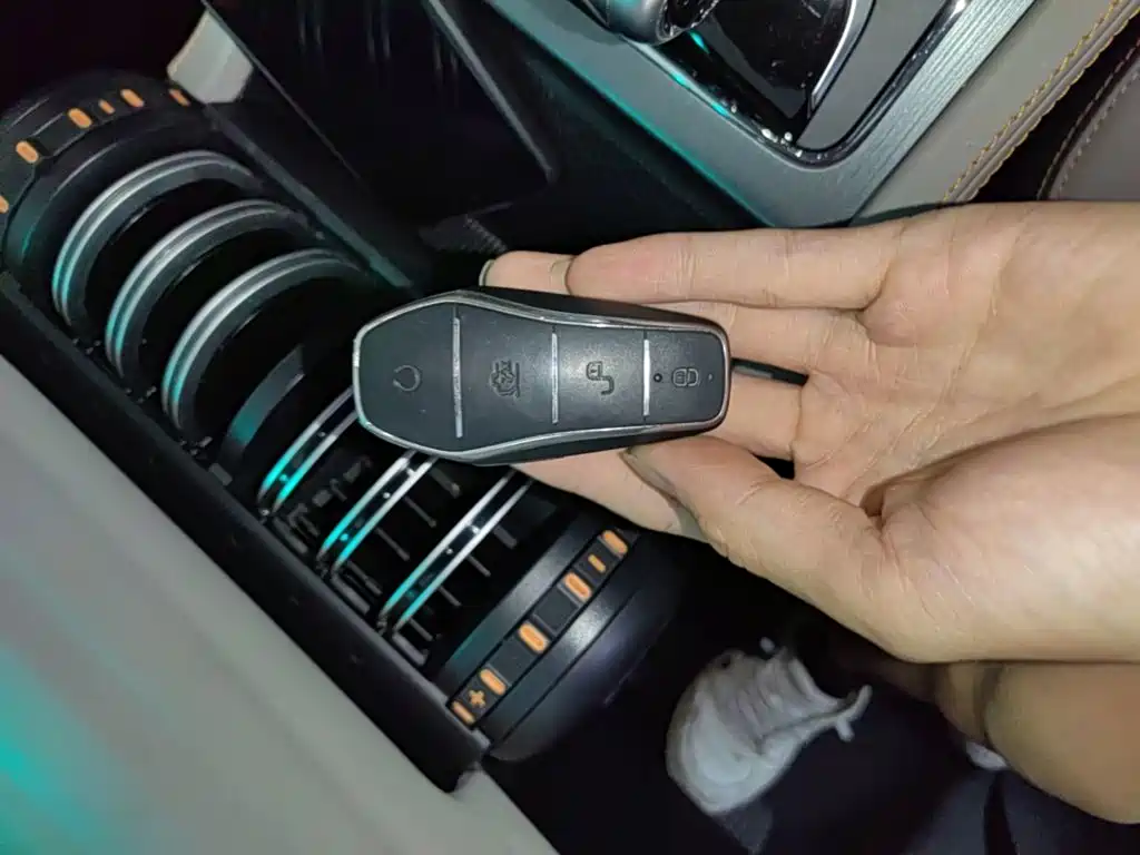 BYD Yuan PLUS 2024 — фото 9